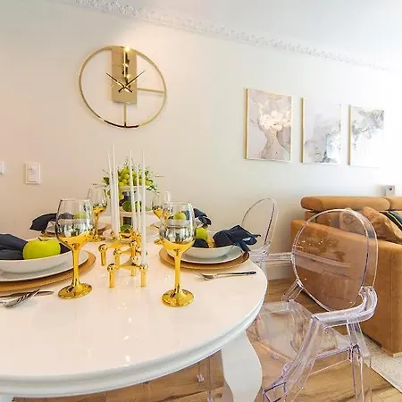 Trevilles - Golden Eye Lägenhet