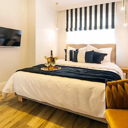 Trevilles - Golden Eye Apartament