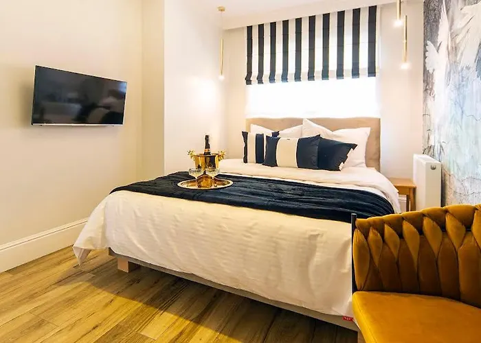 Trevilles - Golden Eye Apartment